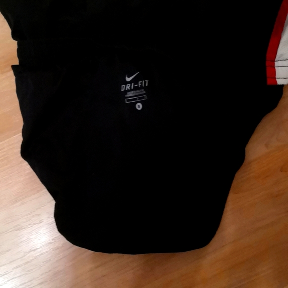 Nike dry fit running shorts - Picture 3 of 3
